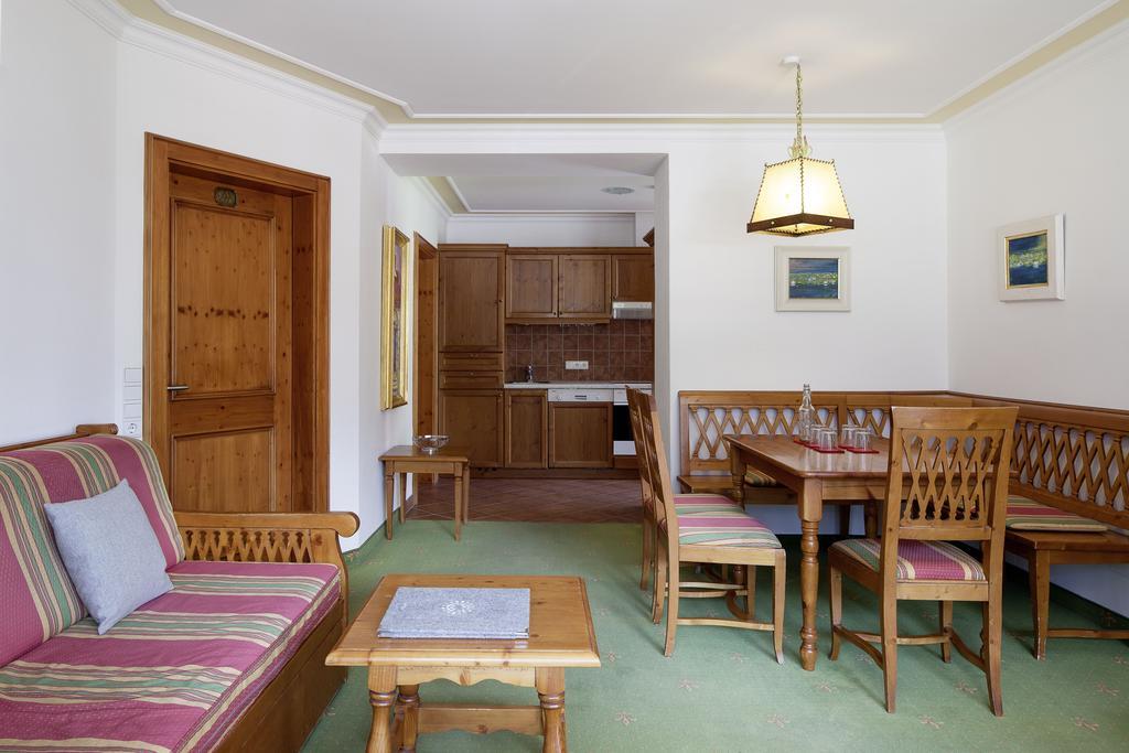 באד גסטיין Aparthotel Chalet Wetzlgut מראה חיצוני תמונה