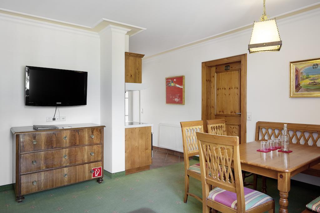 באד גסטיין Aparthotel Chalet Wetzlgut חדר תמונה